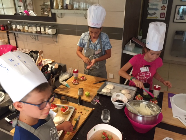 Cours Enfants, Roulé Lemon Curd, Pavlova et sablé breton