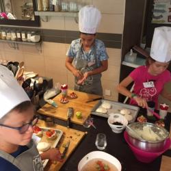 Cours Enfants, Roulé Lemon Curd, Pavlova et sablé breton